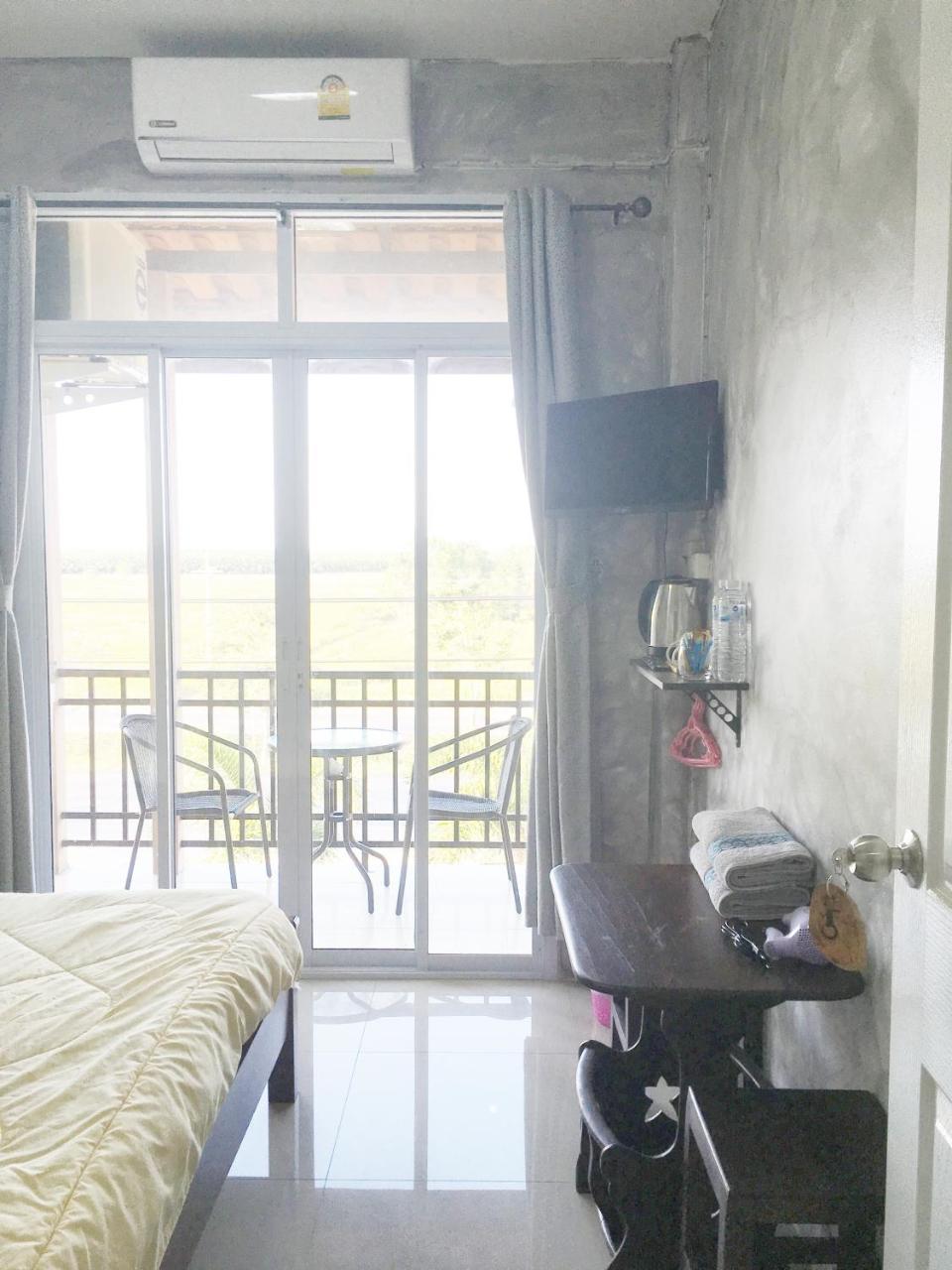 You In House Urt Surathani Airport Surat Thani Buitenkant foto