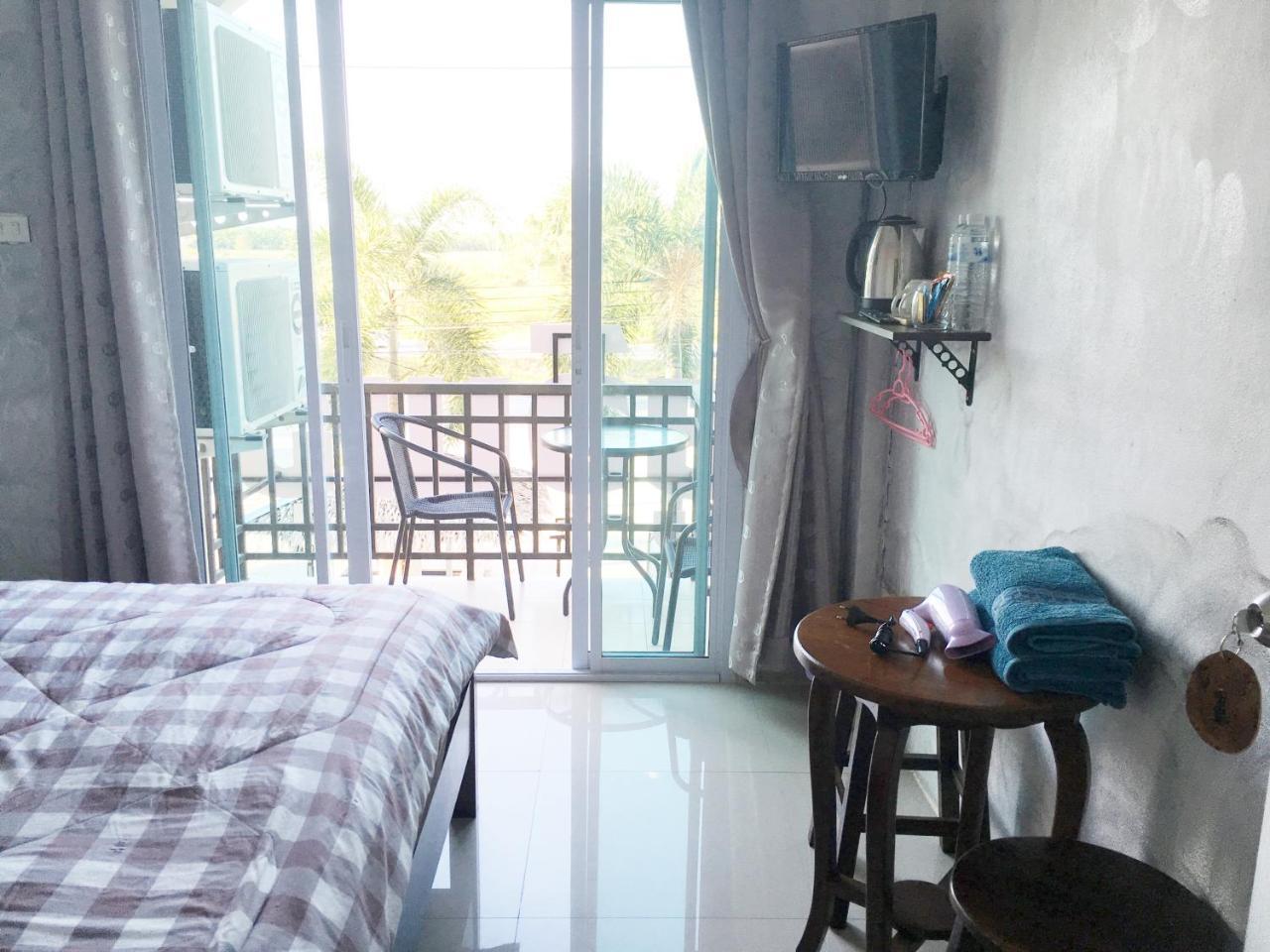 You In House Urt Surathani Airport Surat Thani Buitenkant foto