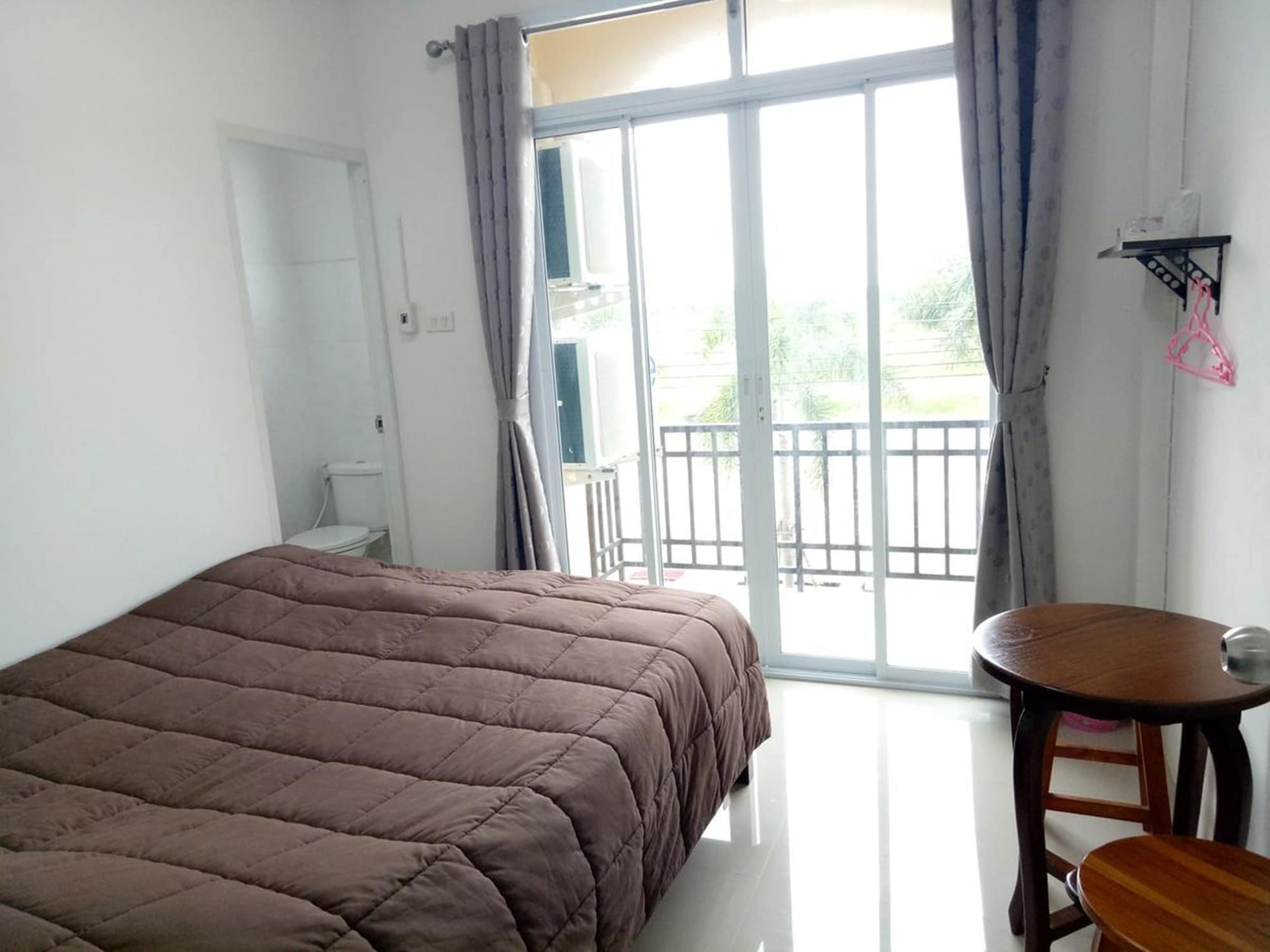 You In House Urt Surathani Airport Surat Thani Buitenkant foto